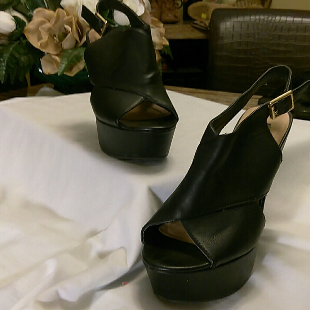 Olsenboye ladies peep toe mule